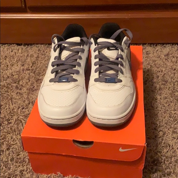 Nike Air - Picture 2 of 5